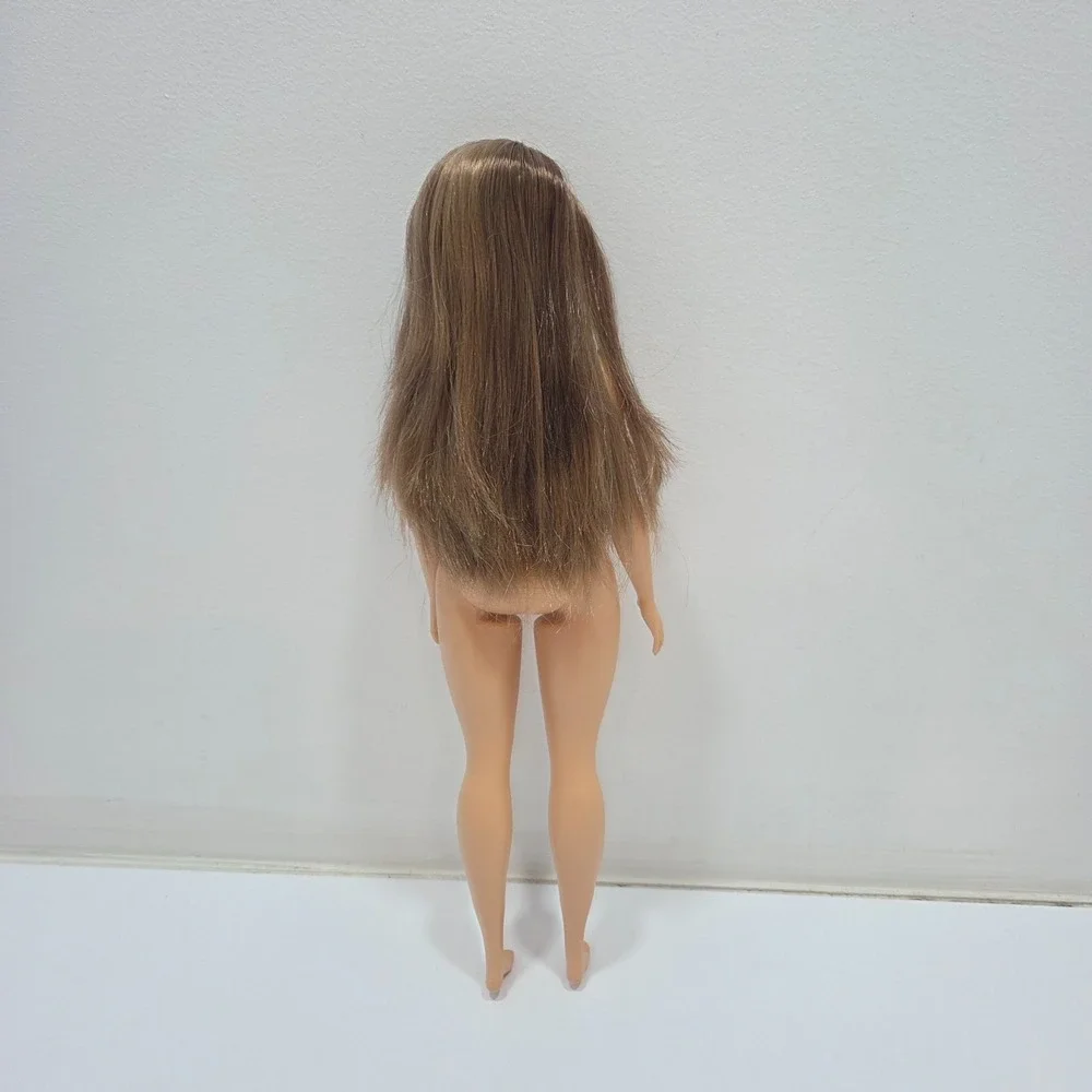 Barbie Fashionistas Doll #149 Curvy Brunette Caucasian GHW63 Nude Doll Only